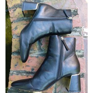 Zara Basic Block Heel Side Zip Bootie!